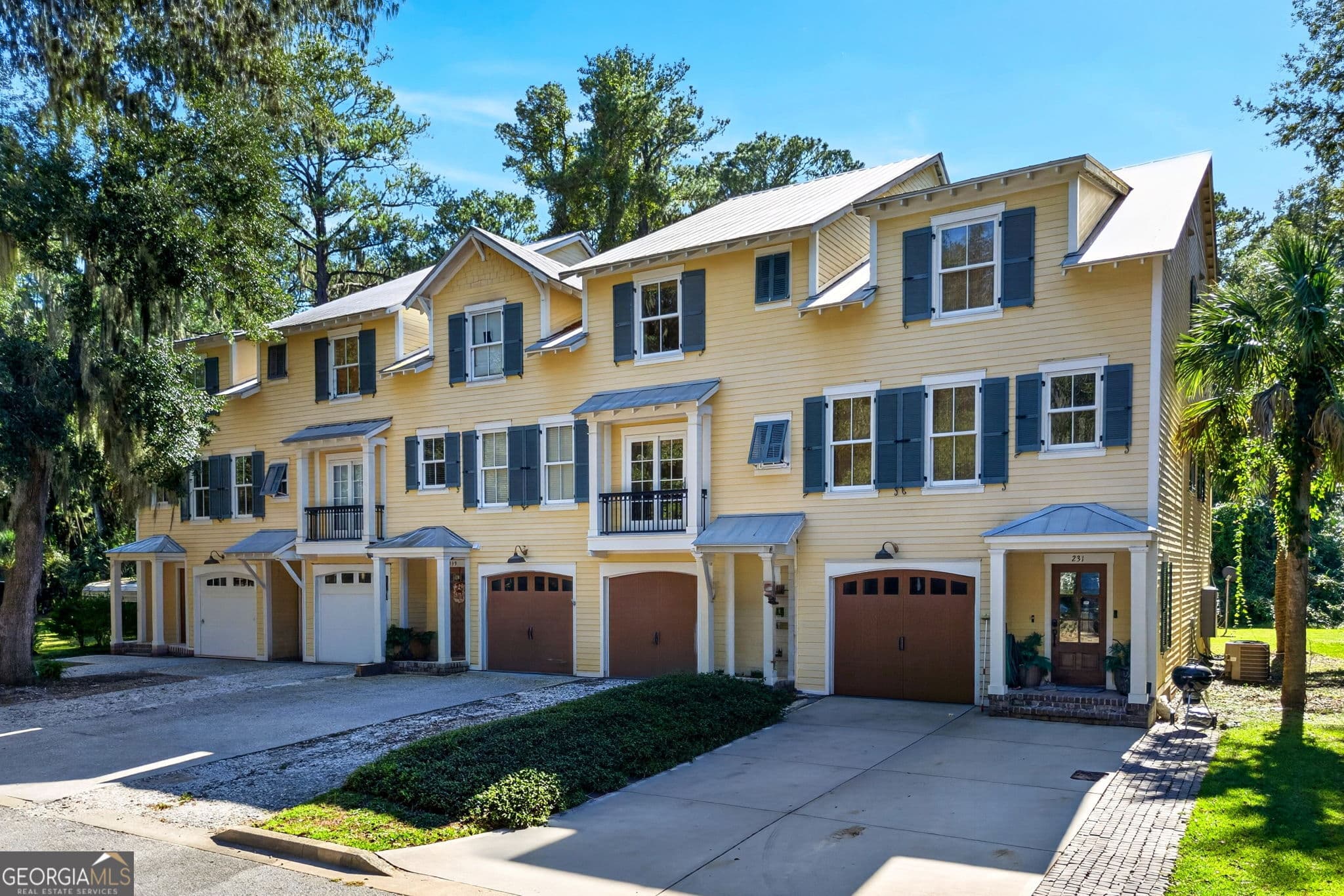 3 bedroom, 3 bathroom, 1,750 sq ft townhouse for sale at 235 Oyster Point Drive, Midway, GA 31320 — photo 3