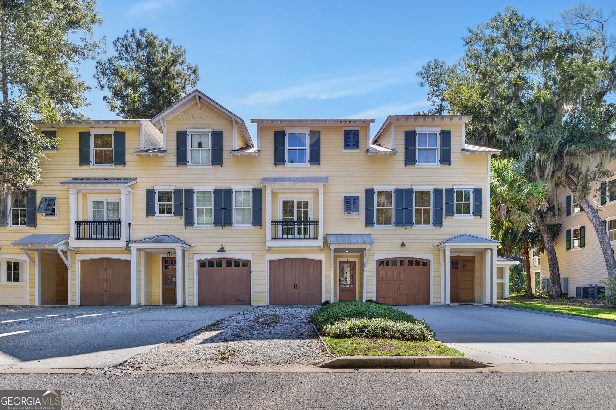 3 bedroom, 3 bathroom, 1,750 sq ft townhouse for sale at 235 Oyster Point Drive, Midway, GA 31320