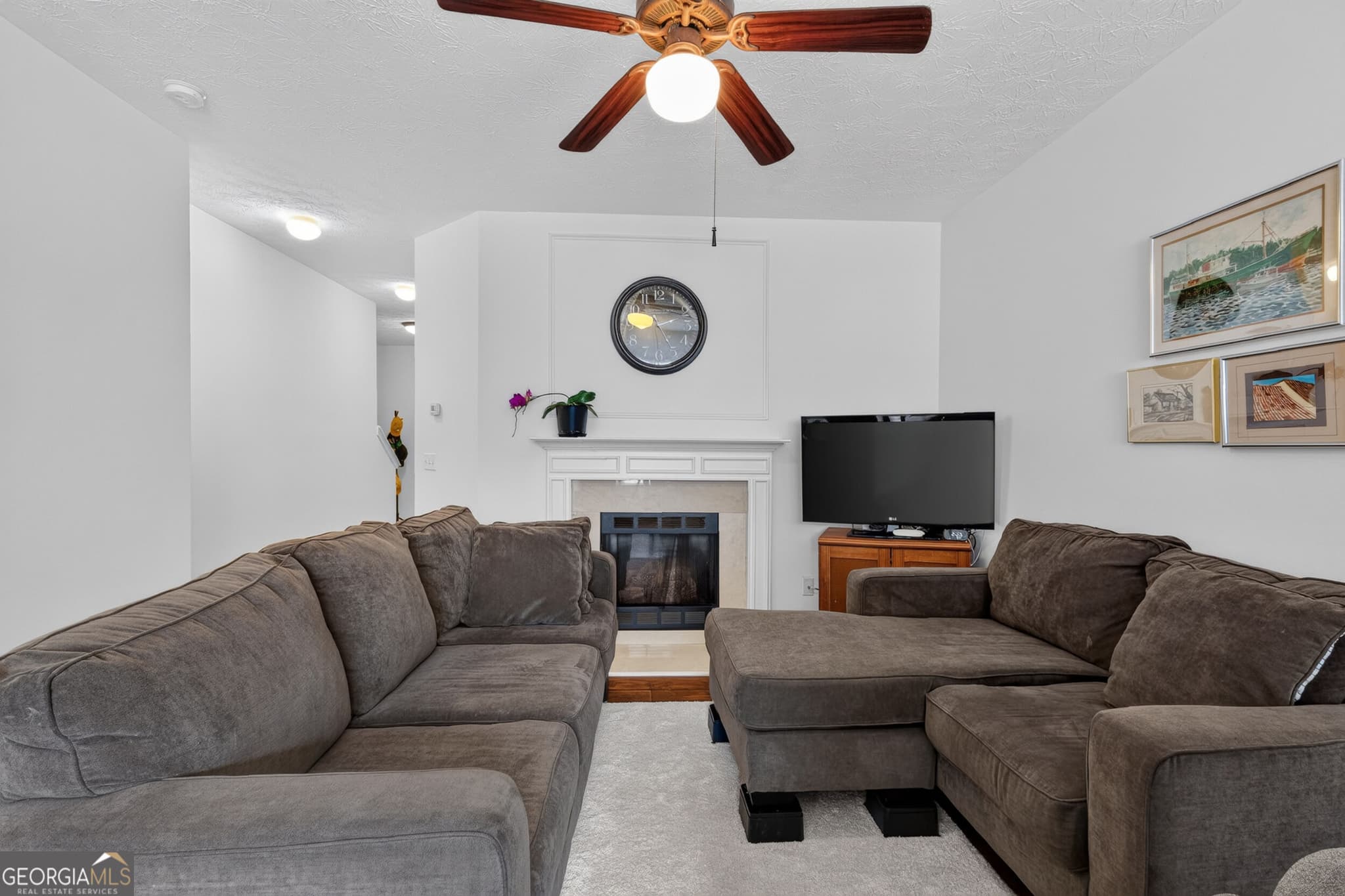 3 bedroom, 2.5 bathroom, 1,496 sq ft townhouse for sale at 6647 Splashwater Drive, Flowery Branch, GA 30542 — photo 7
