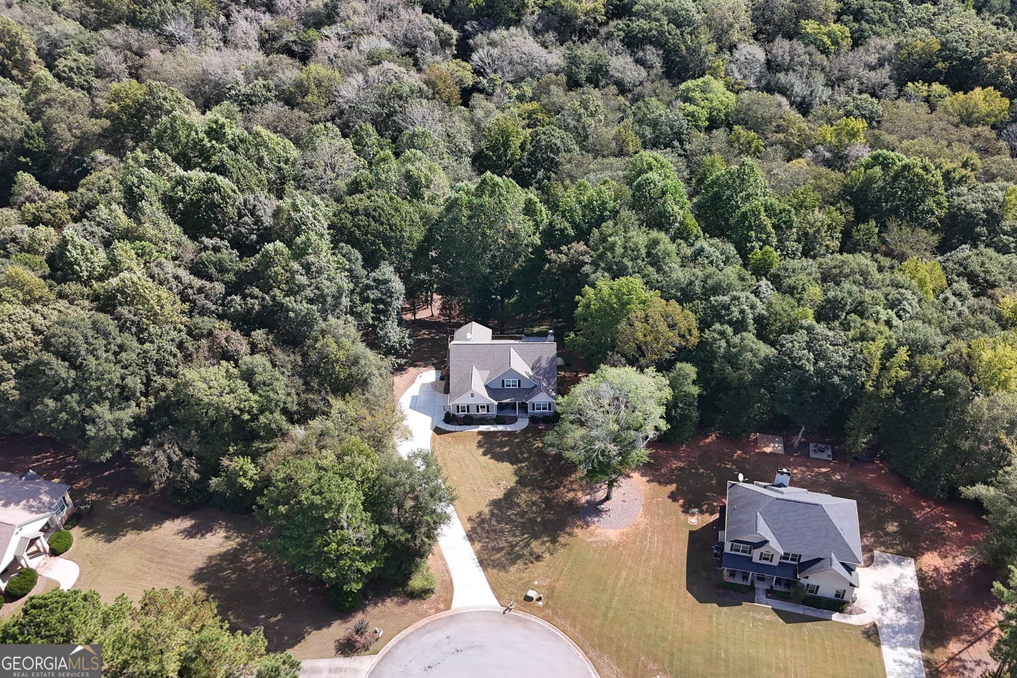 4 bedroom, 3 bathroom, 2,812 sq ft single family residence for sale at 210 Hidden Falls Wlk, Griffin, GA 30224 — photo 6