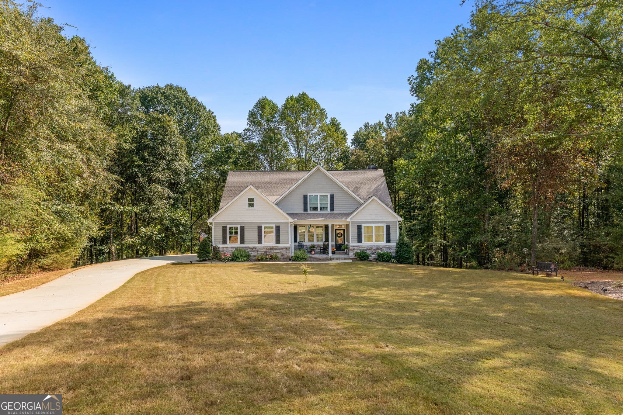 4 bedroom, 3 bathroom, 2,812 sq ft single family residence for sale at 210 Hidden Falls Wlk, Griffin, GA 30224 — photo 3