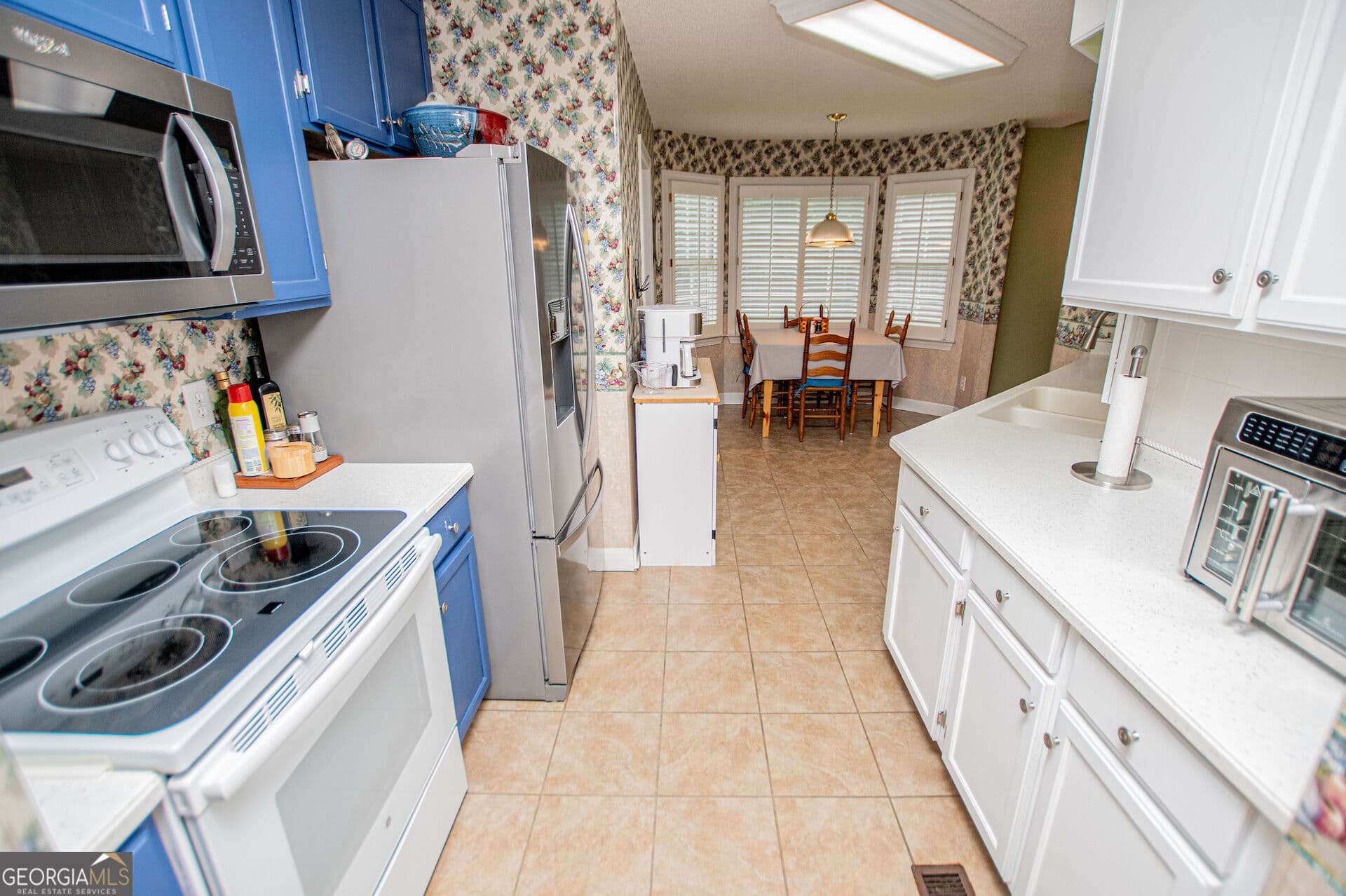 3 bedroom, 2 bathroom, 2,526 sq ft single family residence for sale at 10 Mountain Oaks Drive, Carrollton, GA 30116 — photo 10