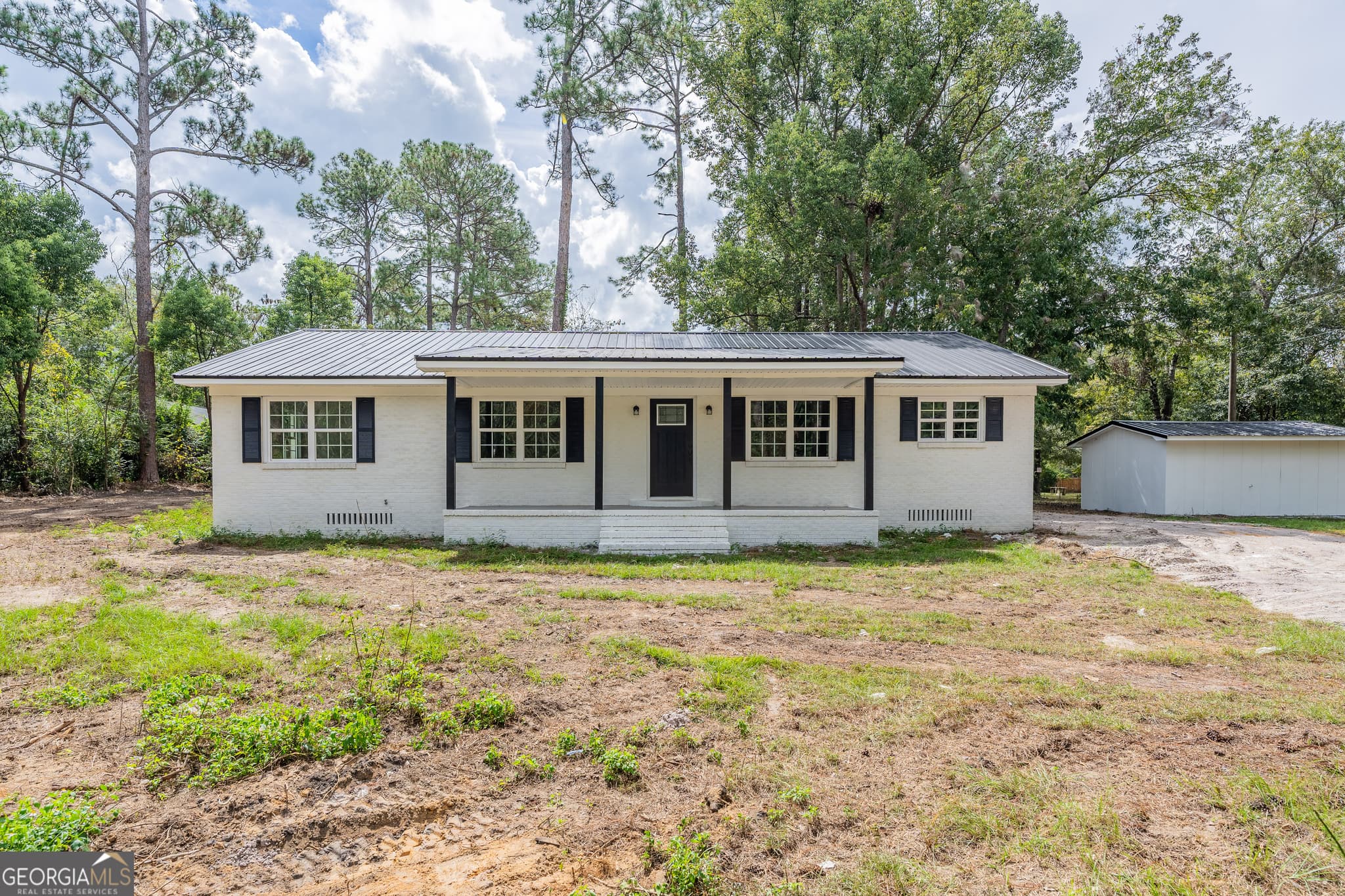 3 bedroom, 2.5 bathroom, 1,815 sq ft single family residence sold at 3551 Cason Road, Blackshear, GA 31516