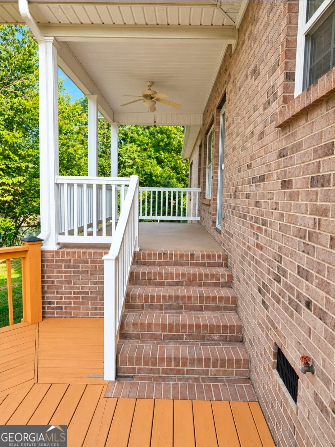 4 bedroom, 2 bathroom, 2,566 sq ft single family residence for sale at 97 E Riley, Chatsworth, GA 30705 — photo 7