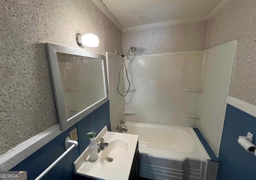 2 bedroom, 1 bathroom, 698 sq ft single family residence for sale at 702 E Waring Street, Waycross, GA 31502 — photo 5