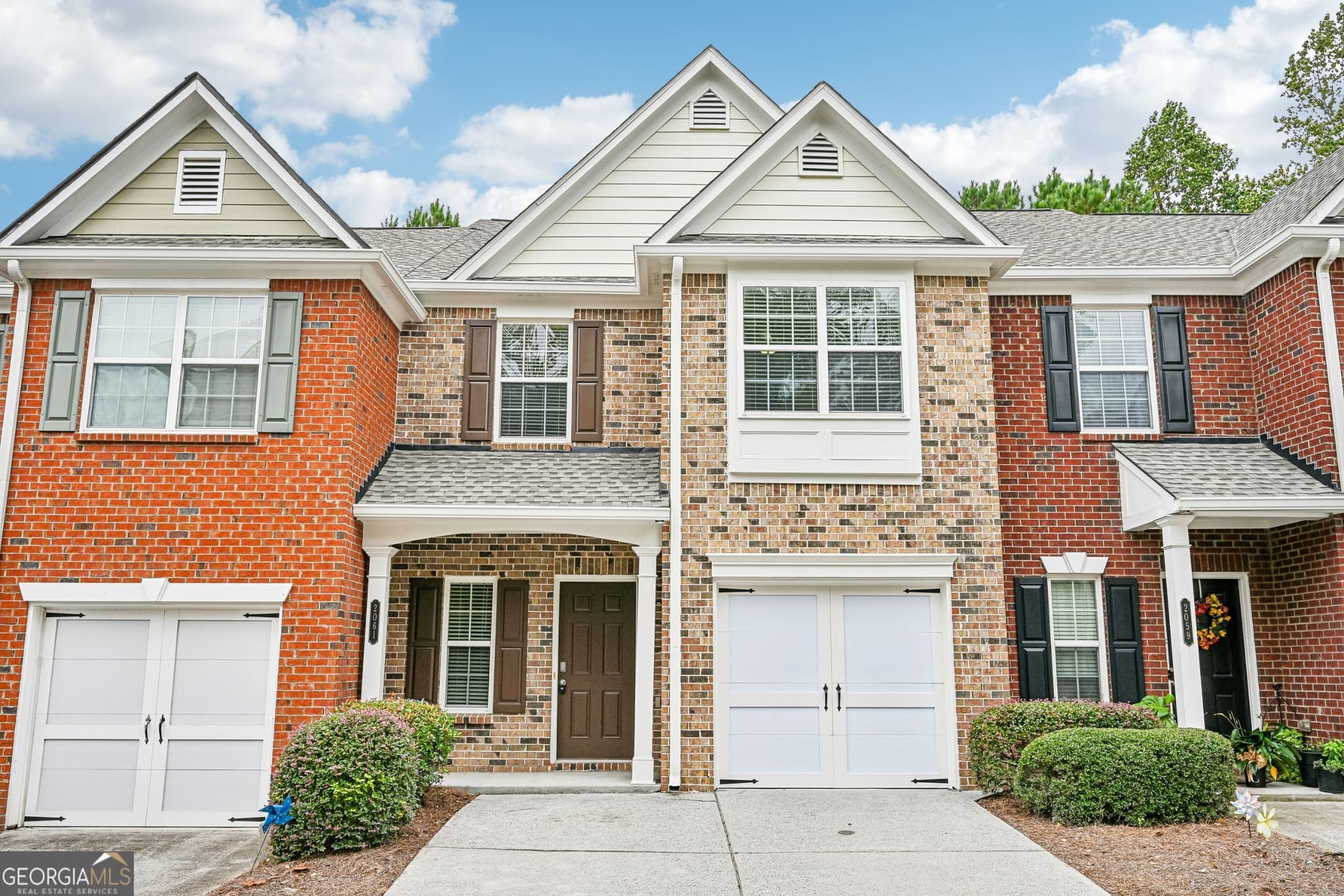 3 bedroom, 2.5 bathroom, 1,644 sq ft townhouse for sale at 2061 Meadow Peak Road, Duluth, GA 30097 — photo 1 of 25