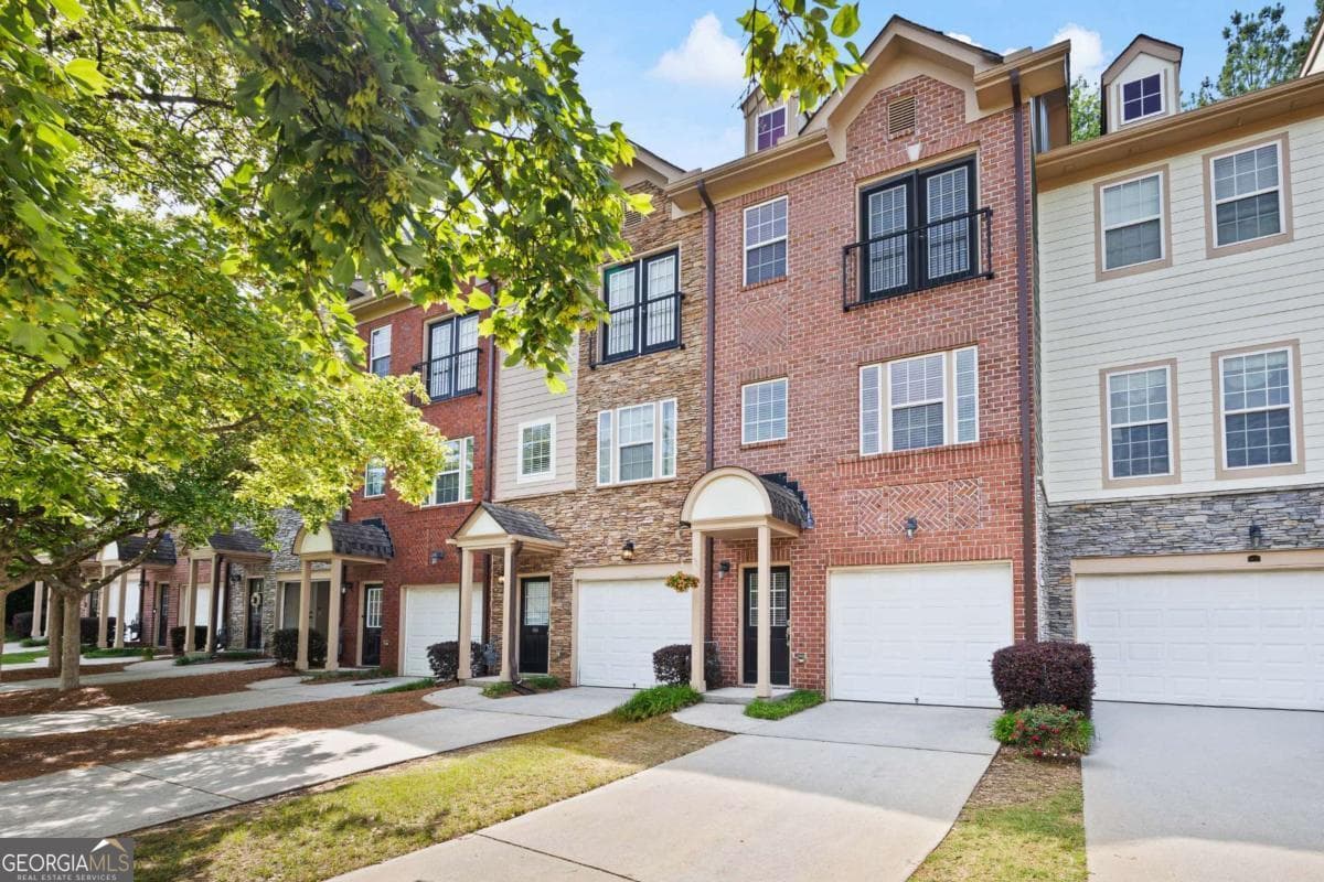 2 bedroom, 2.5 bathroom, 1,892 sq ft townhouse sold at 1419 Ashford Creek Circle, Atlanta, GA 30319