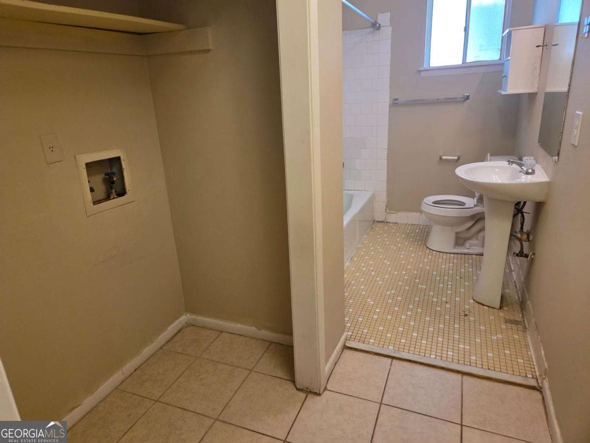 2 bedroom, 1 bathroom townhouse for rent at 897 A Six Oaks Circle B, Norcross, GA 30093 for $1,550 a month — photo 5