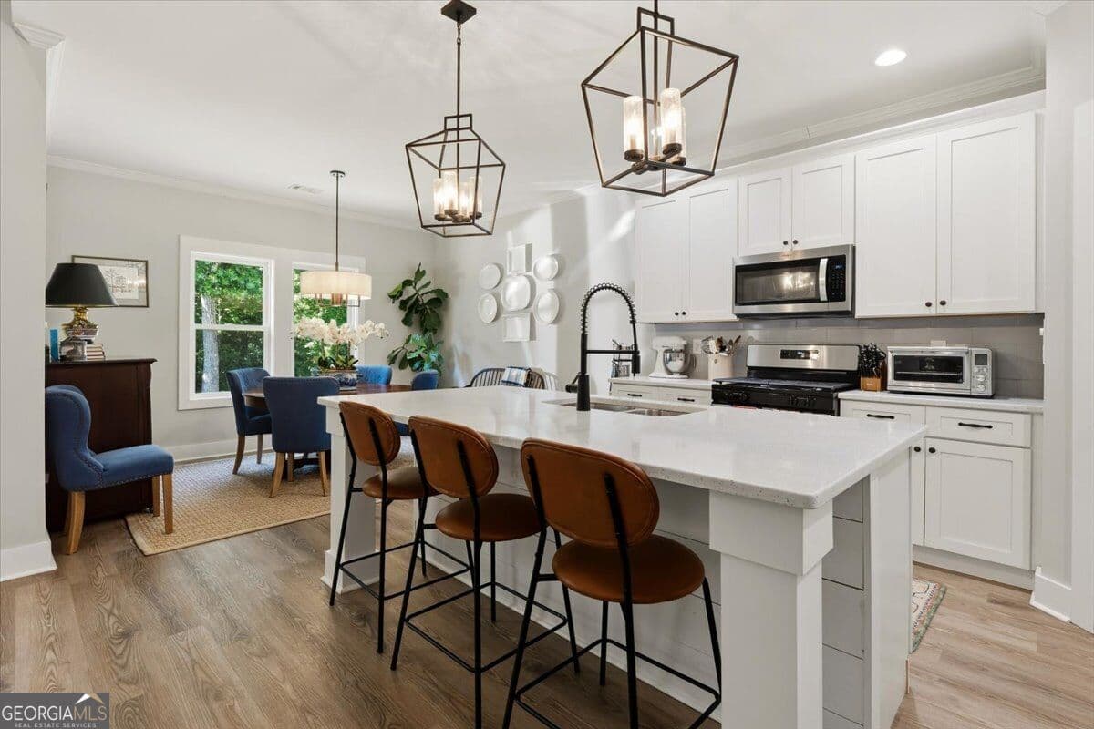 5 bedroom, 4 bathroom, 2,454 sq ft single family residence for sale at 620 Whispering Pines Drive, Macon, GA 31211 — photo 7
