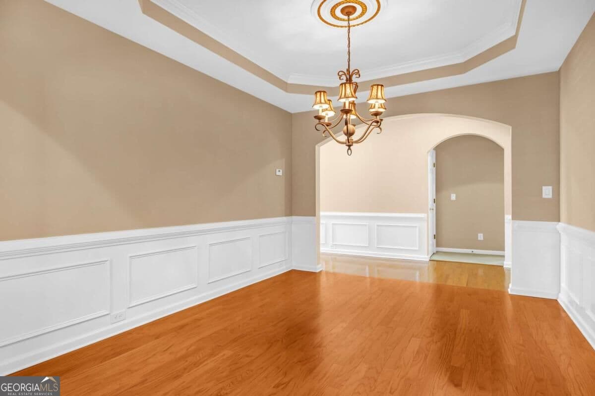 4 bedroom, 2.5 bathroom, 2,734 sq ft single family residence for sale at 3145 Bunting Run, Cumming, GA 30041 — photo 8