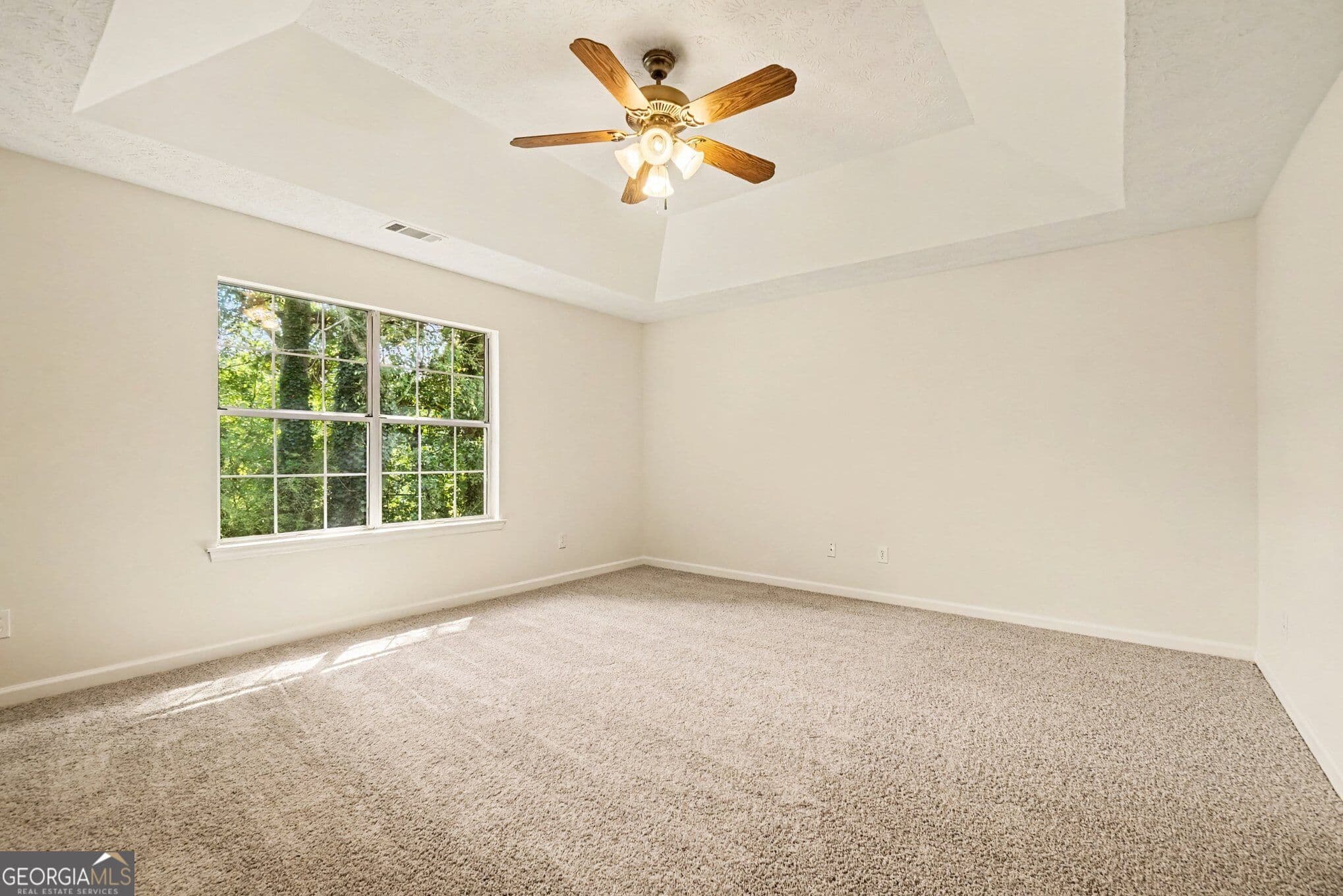 3 bedroom, 2.5 bathroom, 1,860 sq ft single family residence for sale at 2684 Piedmont Oak Drive, Marietta, GA 30066 — photo 4