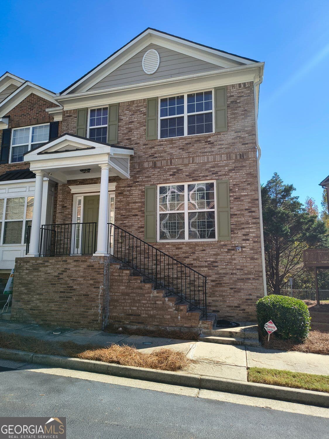 3 bedroom, 3.5 bathroom, 2,494 sq ft townhouse for rent at 1837 Appaloosa Mill Court, Buford, GA 30519 for $2,300 a month — photo 1 of 22