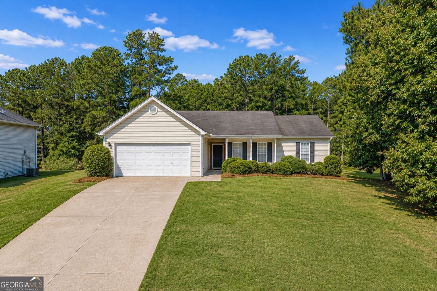 3 bedroom, 2 bathroom, 1,509 sq ft single family residence for sale at 1019 Preserve Lane, Bethlehem, GA 30620 — photo 1 of 54