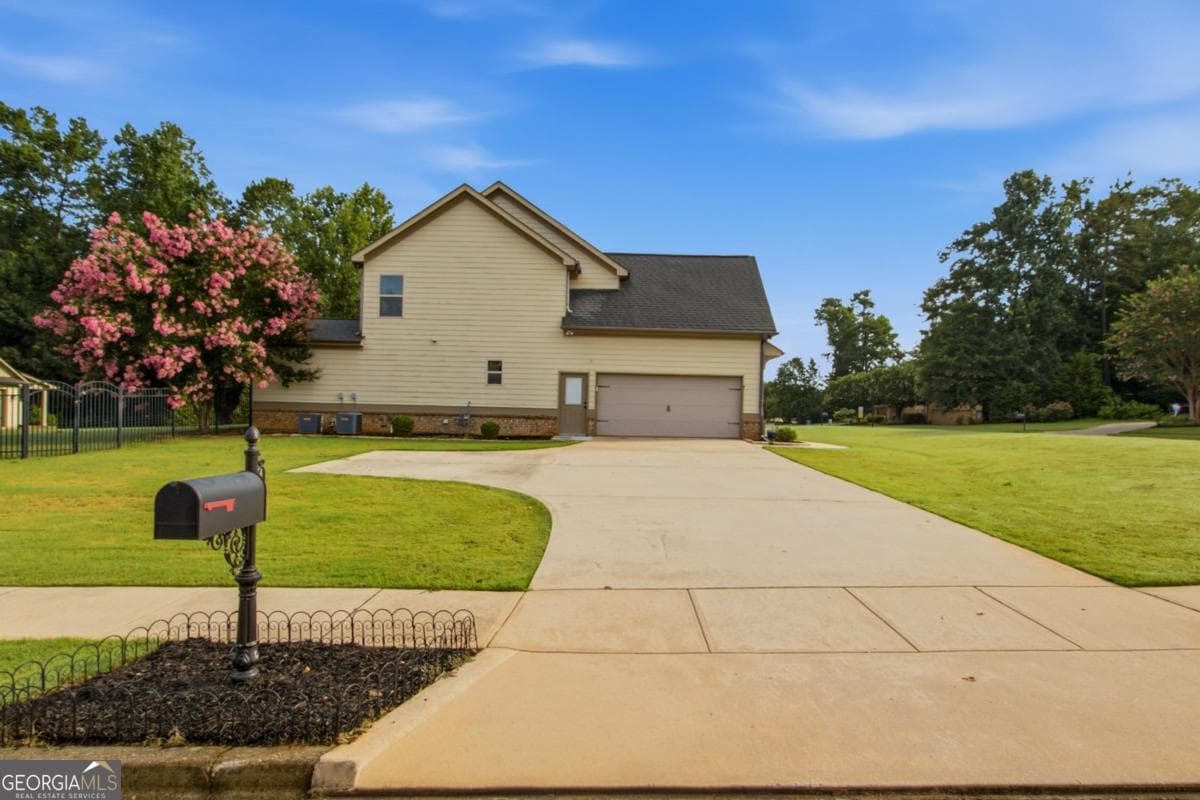 4 bedroom, 2.5 bathroom, 2,561 sq ft single family residence for sale at 4662 Whitlow Ridge Drive, Bishop, GA 30621 — photo 6