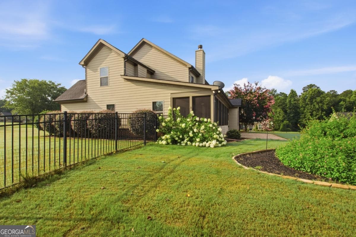 4 bedroom, 2.5 bathroom, 2,561 sq ft single family residence for sale at 4662 Whitlow Ridge Drive, Bishop, GA 30621 — photo 5