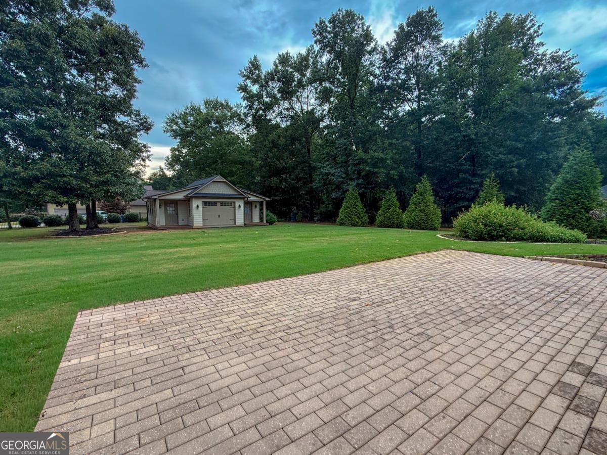 4 bedroom, 2.5 bathroom, 2,561 sq ft single family residence for sale at 4662 Whitlow Ridge Drive, Bishop, GA 30621 — photo 8