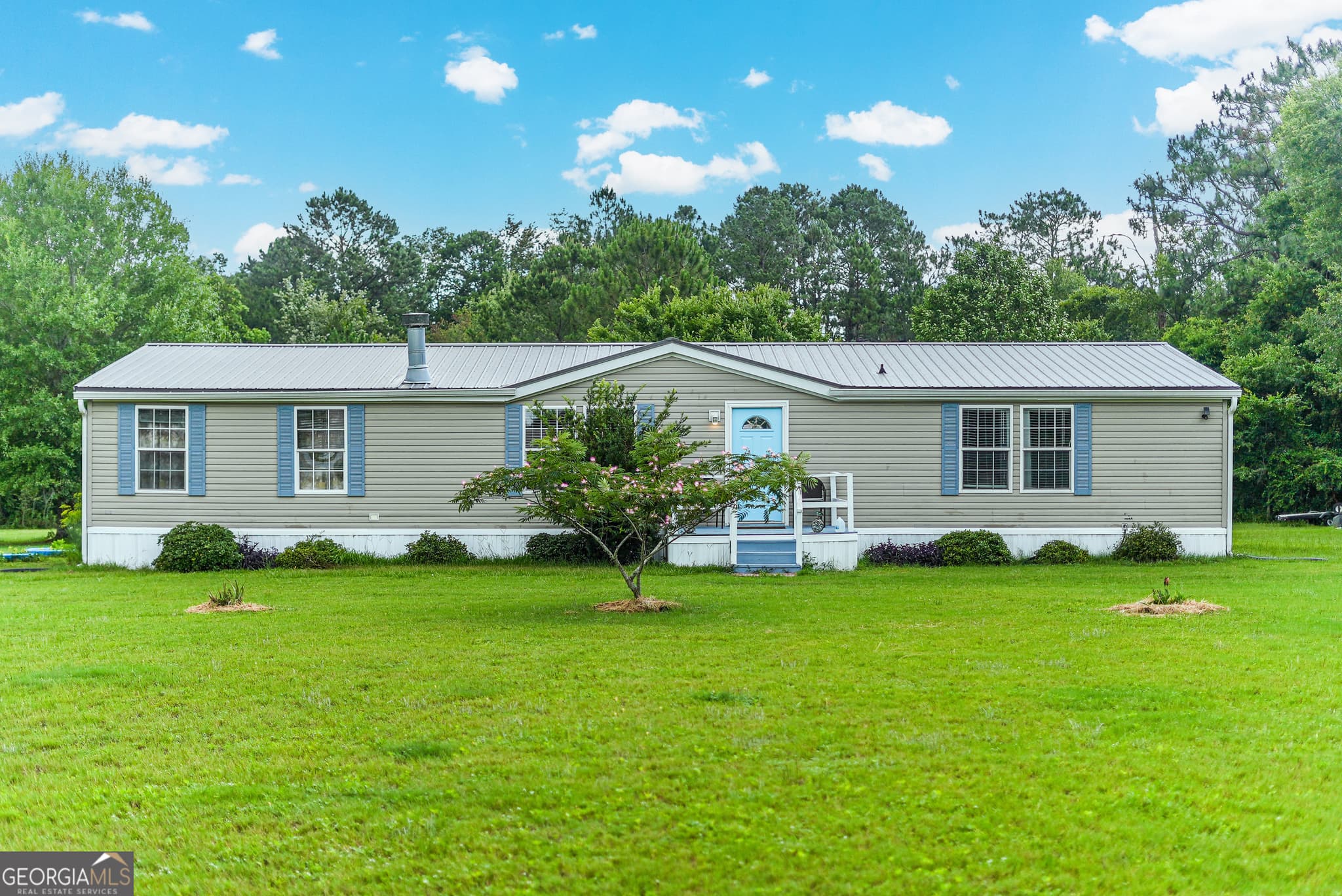 3 bedroom, 2 bathroom, 2,055 sq ft manufactured home,single family residence sold at 6162 Ayrin Brooke Lane, Blackshear, GA 31516