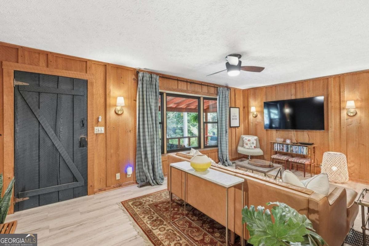 2 bedroom, 2 bathroom, 1,008 sq ft cabin,single family residence under contract at 23 Briar Cove Lane, Morganton, GA 30560 — photo 10