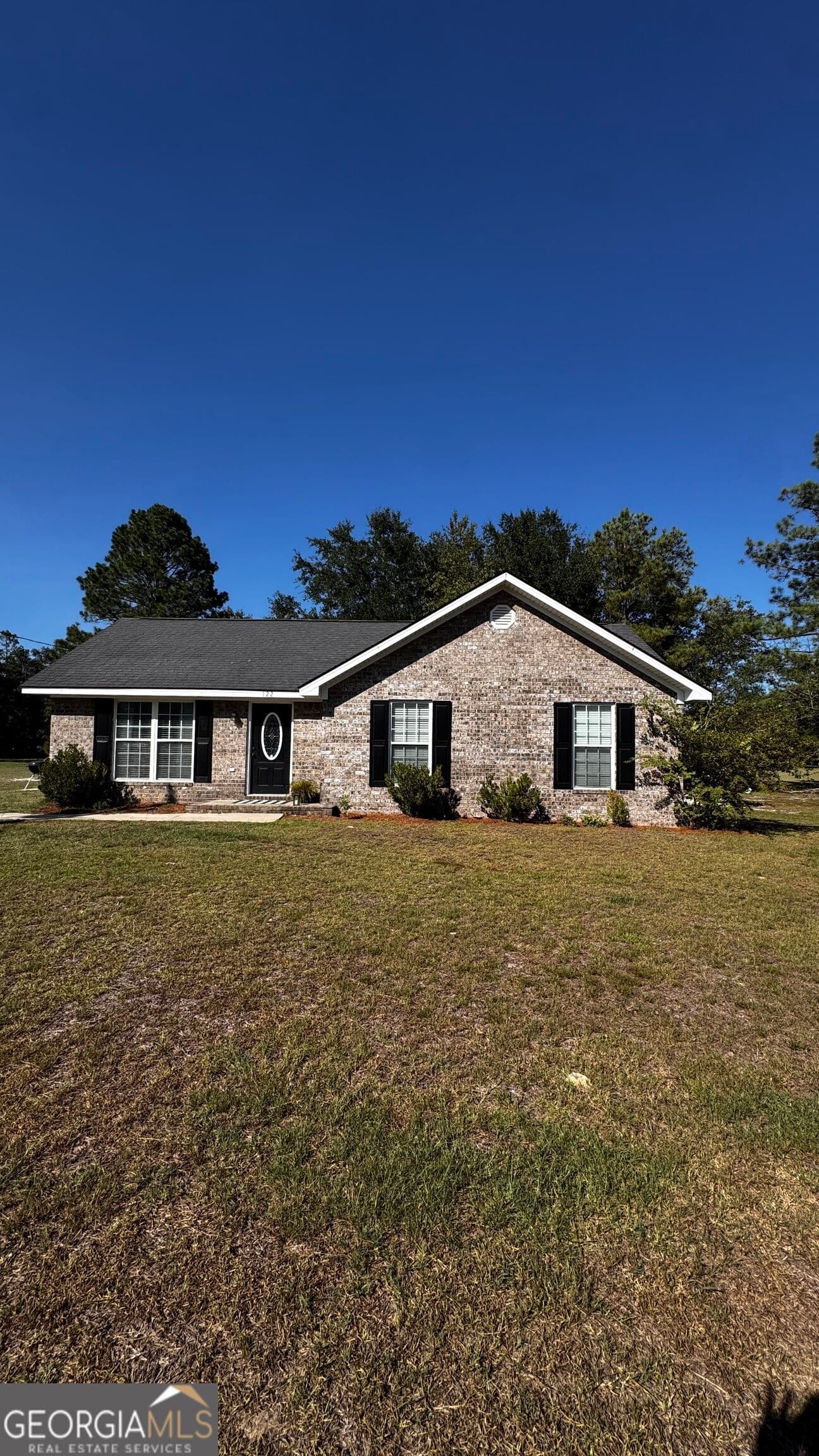 3 bedroom, 2 bathroom, 1,175 sq ft single family residence for sale at 122 Pearson Street, Reidsville, GA 30453 — photo 2