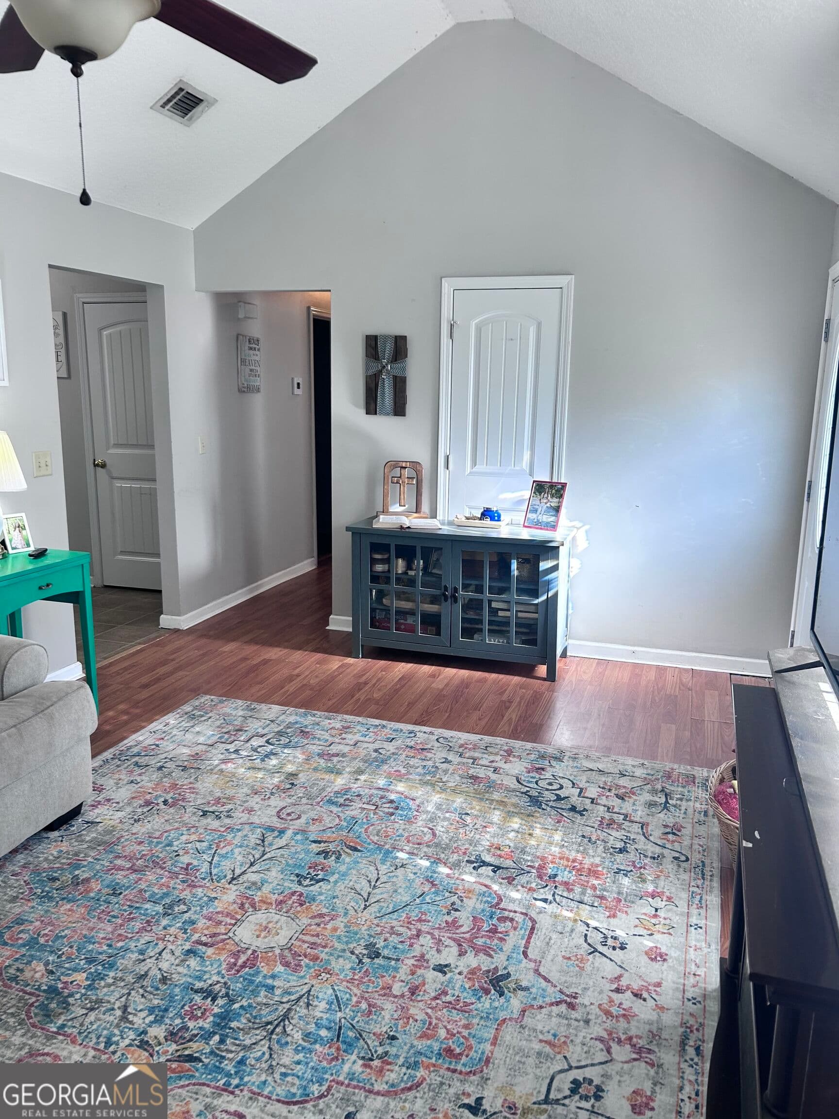 3 bedroom, 2 bathroom, 1,175 sq ft single family residence for sale at 122 Pearson Street, Reidsville, GA 30453 — photo 3