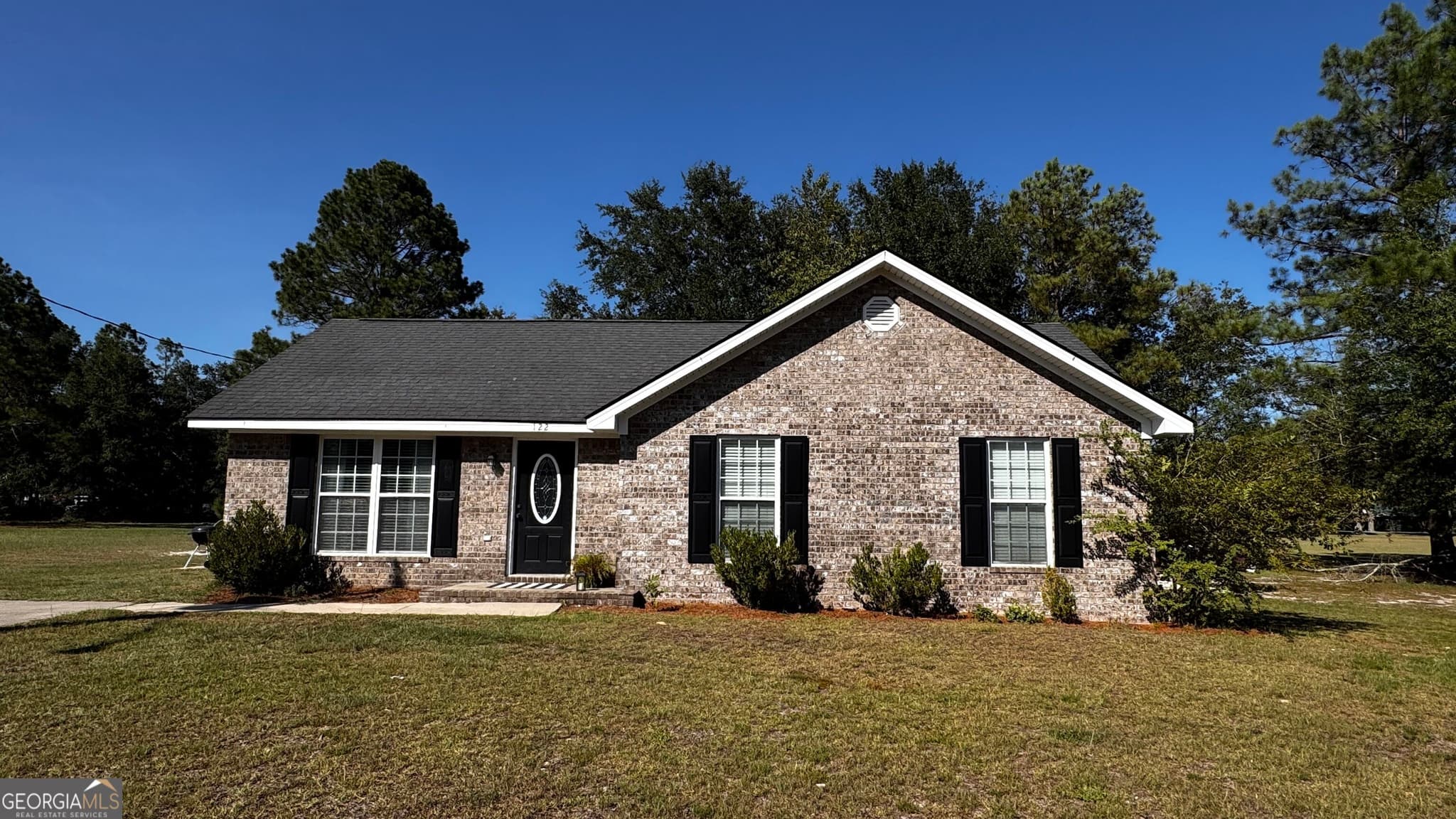 3 bedroom, 2 bathroom, 1,175 sq ft single family residence for sale at 122 Pearson Street, Reidsville, GA 30453