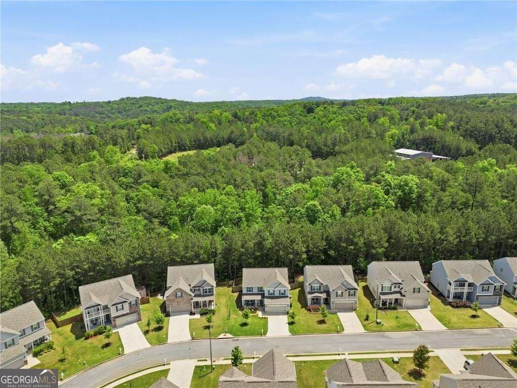 4 bedroom, 2.5 bathroom, 2,148 sq ft single family residence for rent at 79 Lantana Crossing, Dallas, GA 30132 for $2,425 a month — photo 3