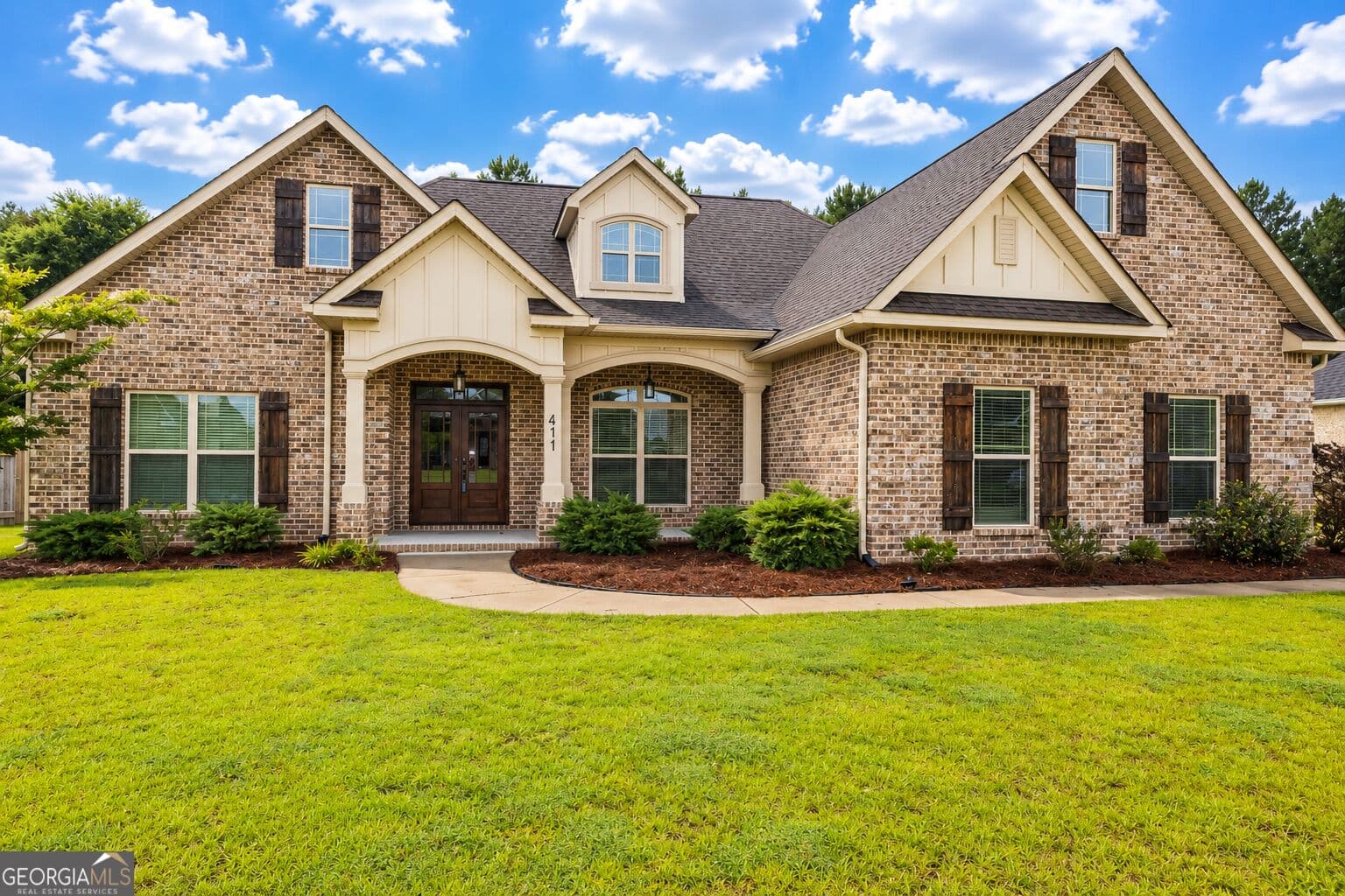 4 bedroom, 3 bathroom, 2,724 sq ft single family residence for sale at 411 Stonegate Trail, Perry, GA 31069 — photo 2