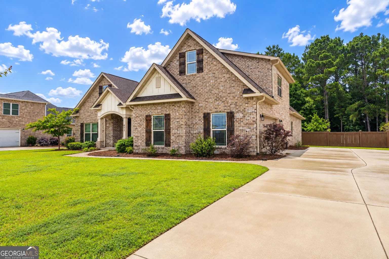 4 bedroom, 3 bathroom, 2,724 sq ft single family residence for sale at 411 Stonegate Trail, Perry, GA 31069 — photo 3