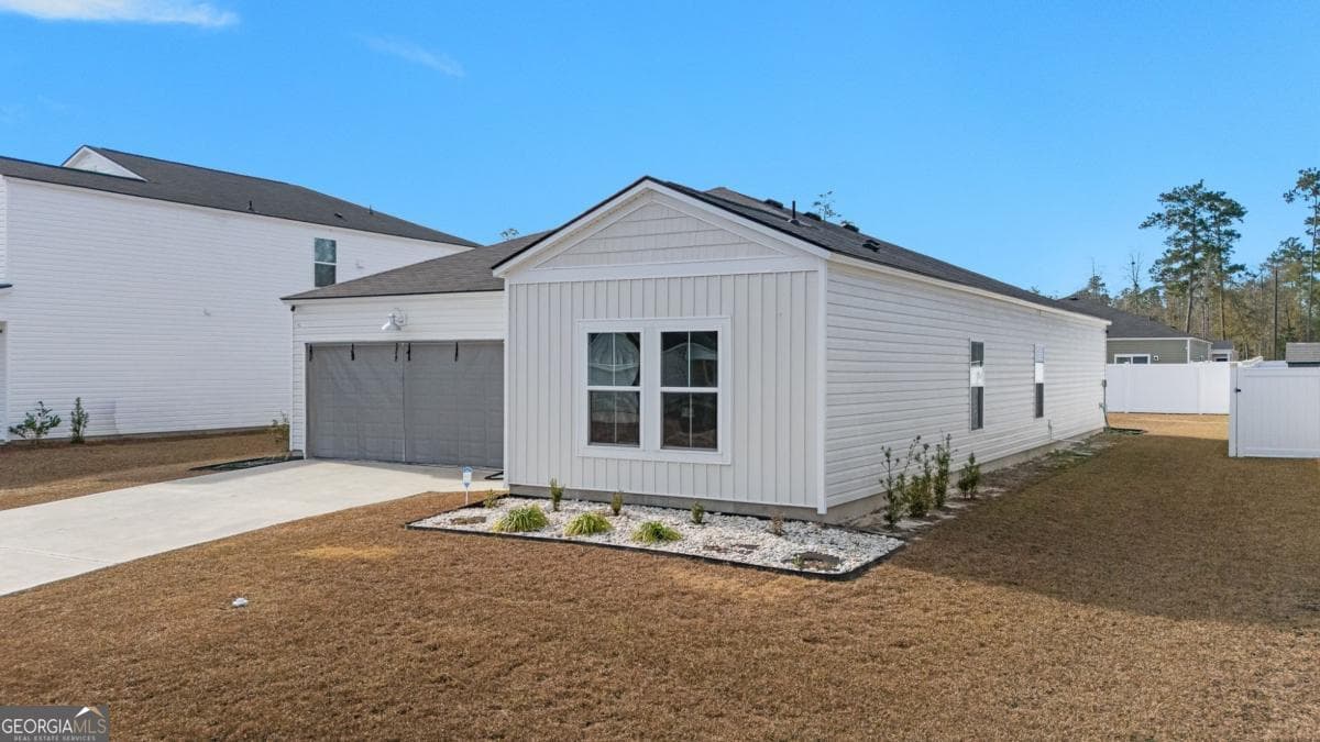 4 bedroom, 2 bathroom, 1,903 sq ft single family residence for sale at 151 Franklins Walk, Rincon, GA 31326 — photo 2