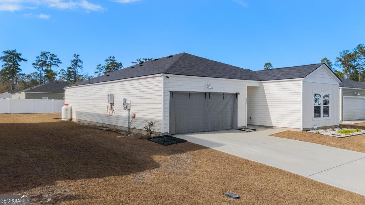4 bedroom, 2 bathroom, 1,903 sq ft single family residence for sale at 151 Franklins Walk, Rincon, GA 31326 — photo 3