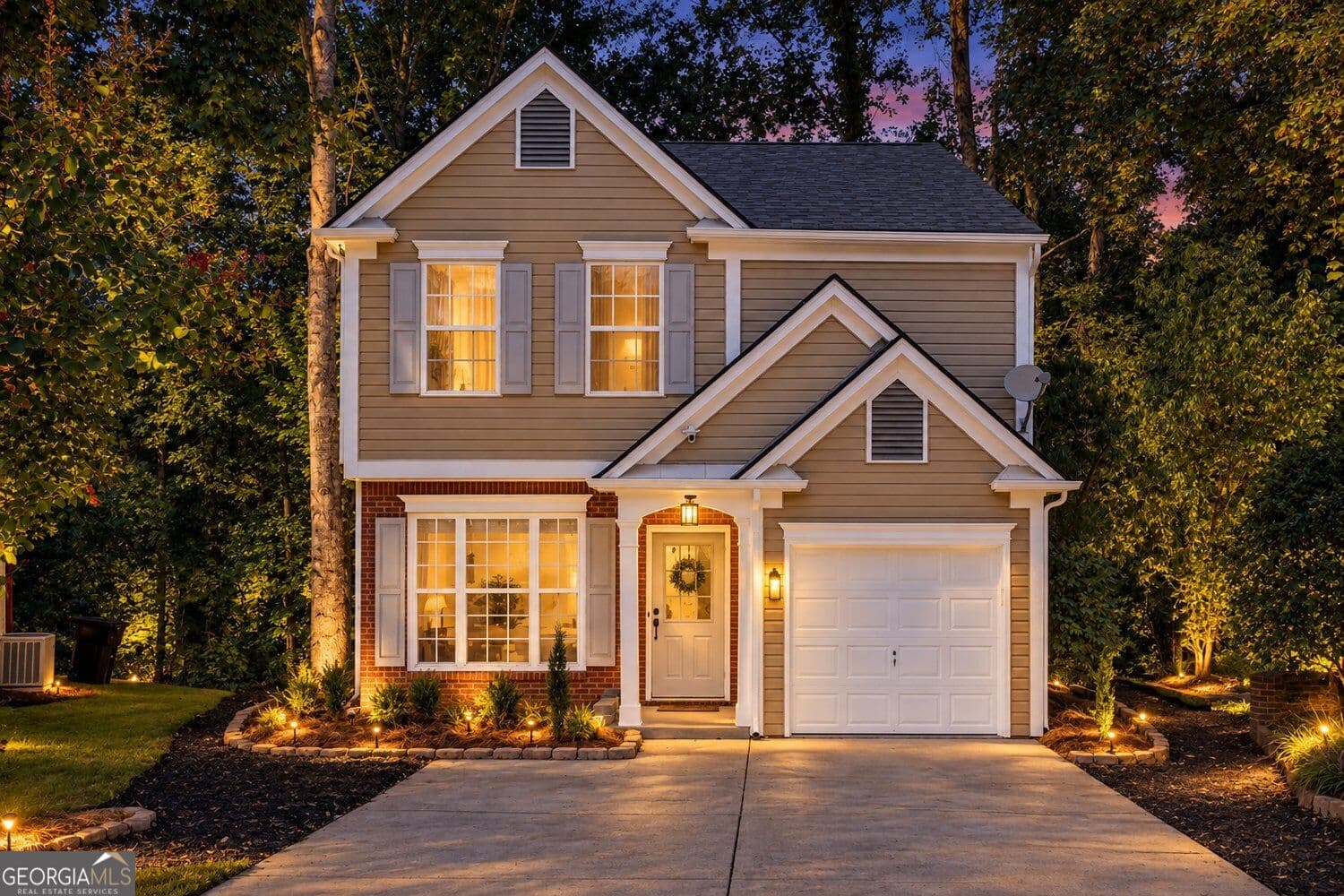 3 bedroom, 2.5 bathroom, 1,552 sq ft single family residence for sale at 415 Wittenridge Court, Alpharetta, GA 30022