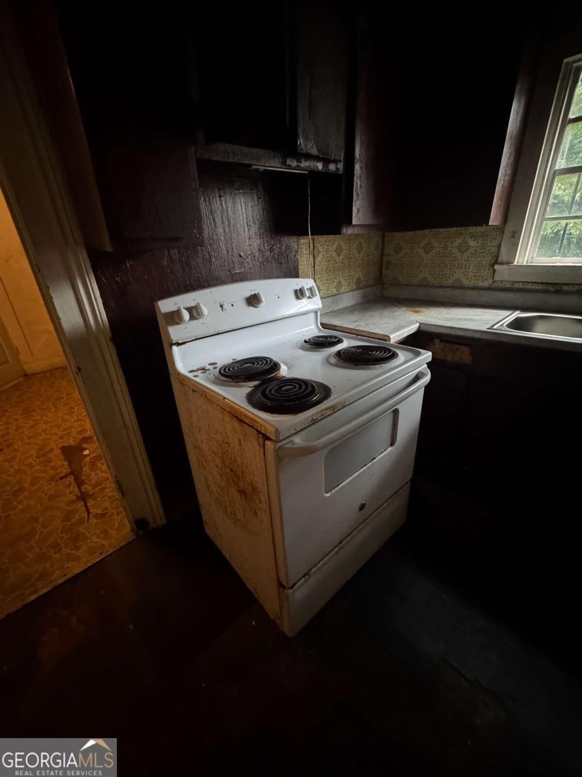 3 bedroom, 1 bathroom, 1,481 sq ft single family residence for sale at 2072 Beech Avenue, Macon, GA 31204 — photo 4