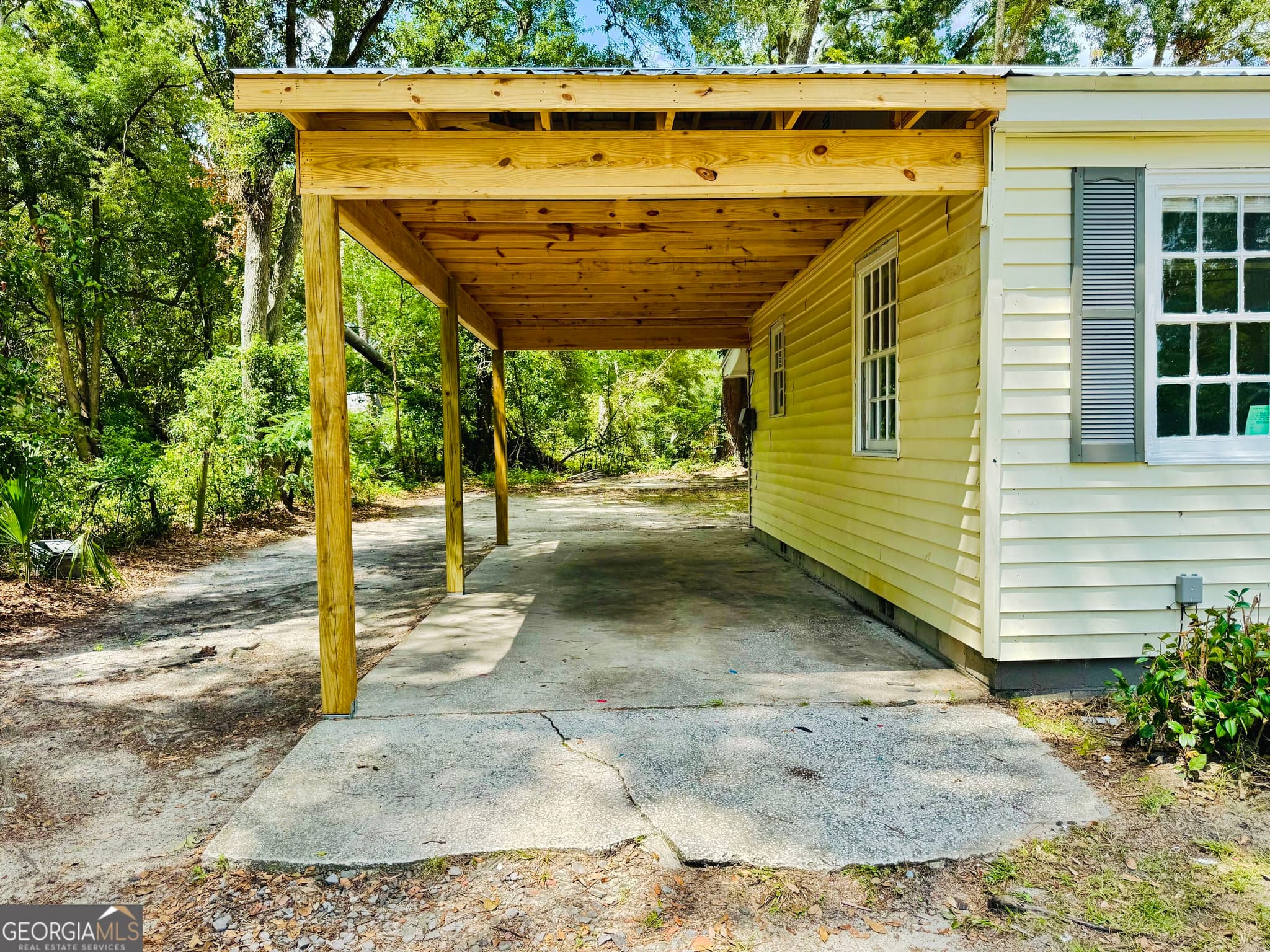 3 bedroom, 1 bathroom, 984 sq ft single family residence for sale at 708 Lakeland Avenue, Valdosta, GA 31602 — photo 7