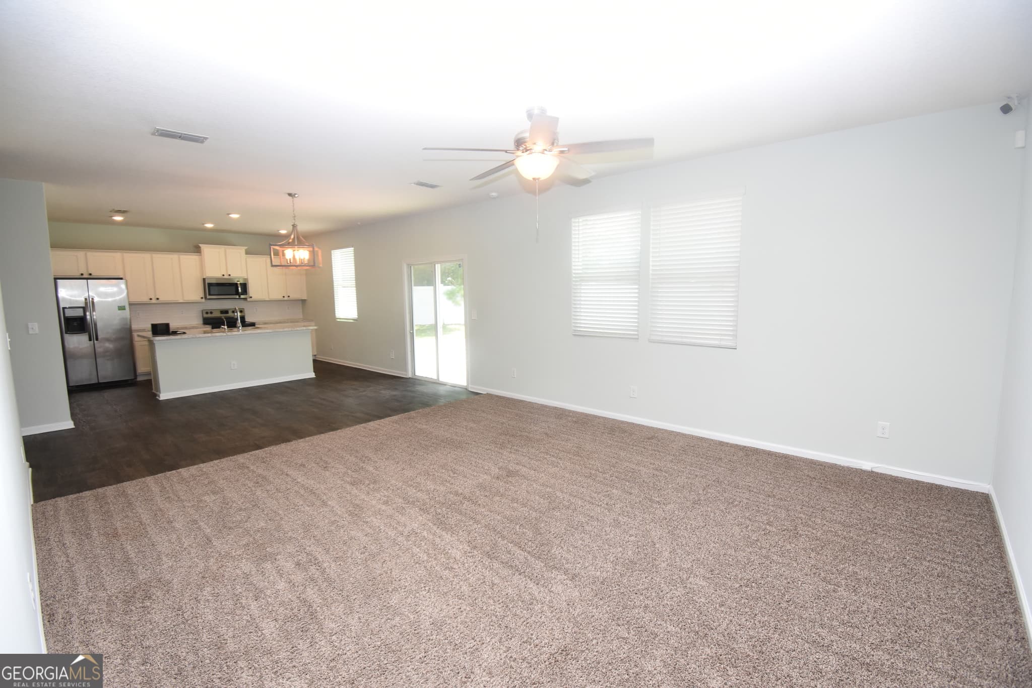 4 bedroom, 2.5 bathroom, 2,382 sq ft single family residence for sale at 215 Hayworth Court, Kingsland, GA 31548 — photo 9