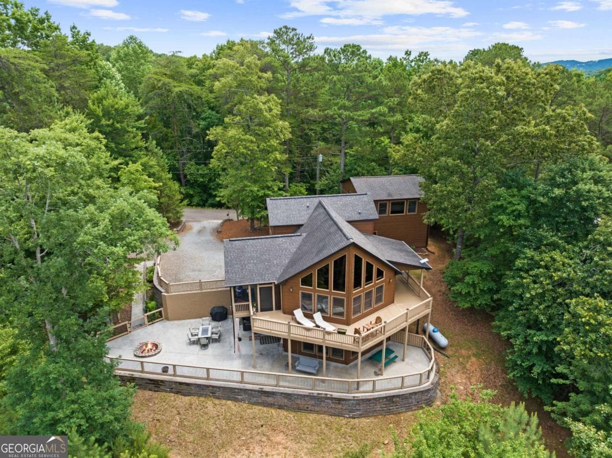 4 bedroom, 4 bathroom, 2,995 sq ft cabin,single family residence sold at 280 Palmetto Drive, Ellijay, GA 30540