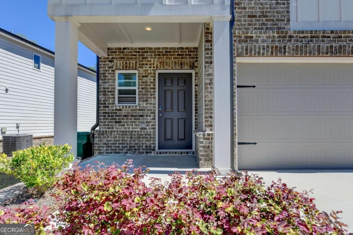 4 bedroom, 2.5 bathroom, 1,963 sq ft single family residence for sale at 2531 Canning View Avenue, Lawrenceville, GA 30044 — photo 3