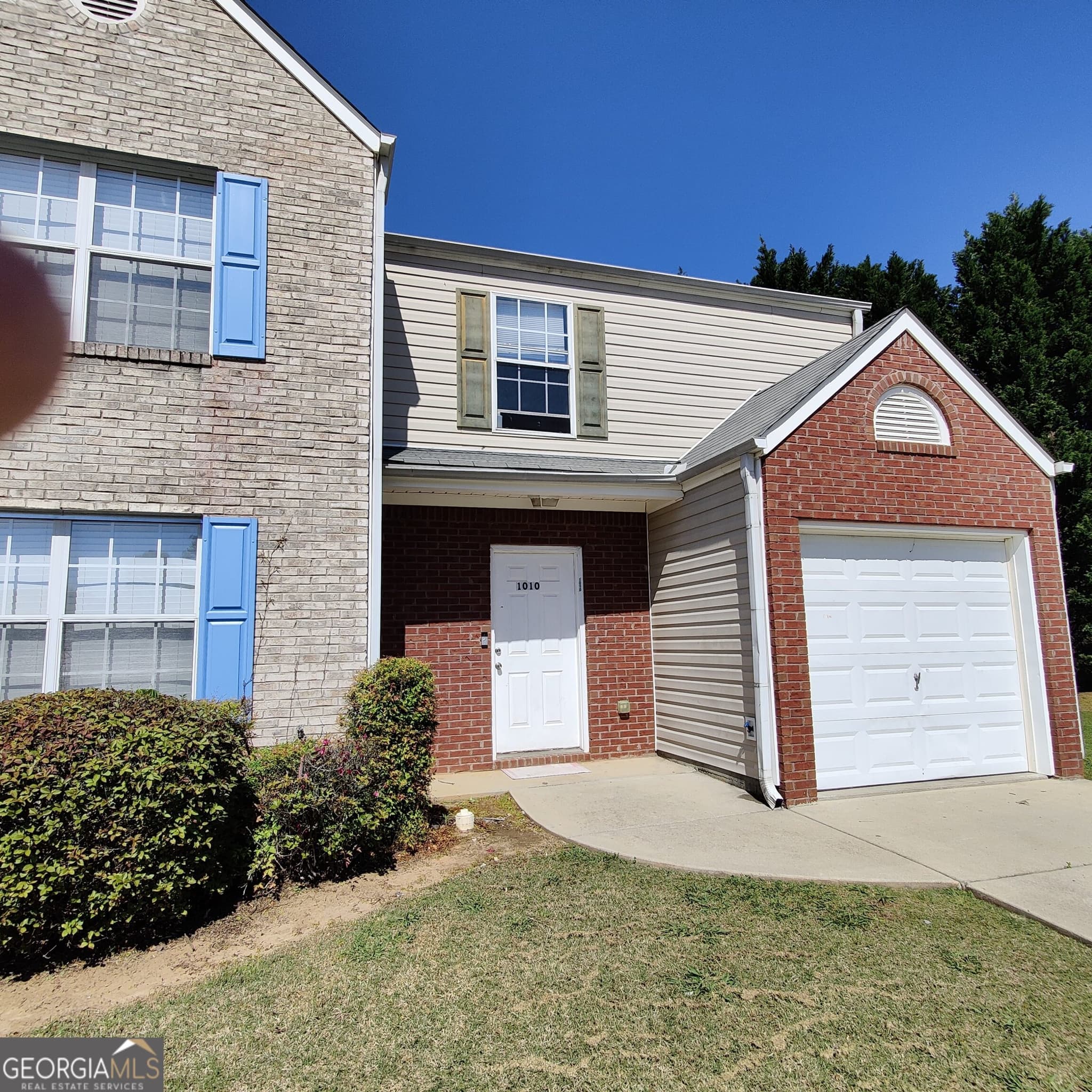 3 bedroom, 2.5 bathroom, 1,220 sq ft townhouse for rent at 1010 Labonte Parkway 1, Mcdonough, GA 30253 for $1,800 a month — photo 1 of 1