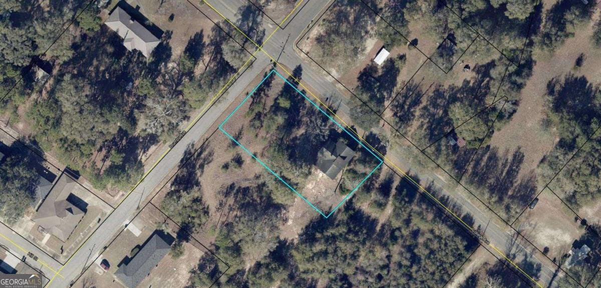 2 bedroom, 1 bathroom, 1,552 sq ft single family residence sold at 138 College Avenue, Reidsville, GA 30453