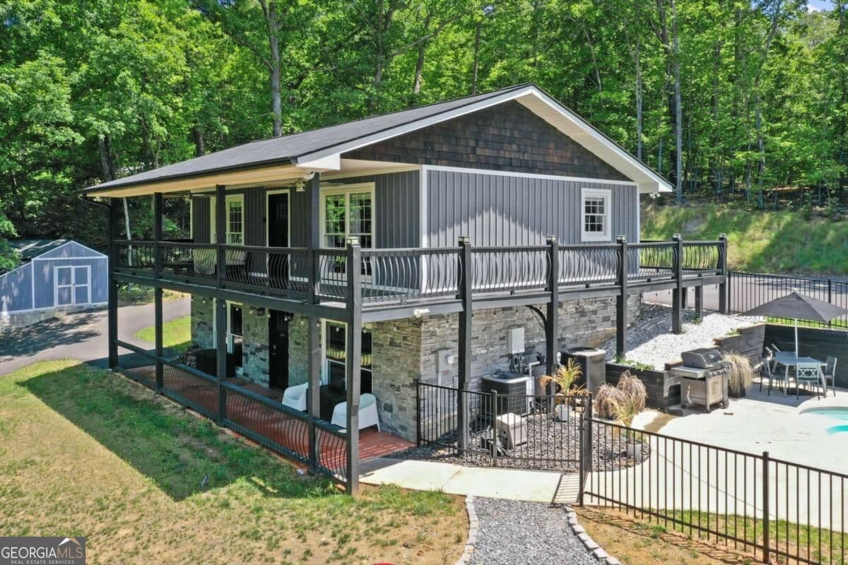 3 bedroom, 2.5 bathroom, 1,728 sq ft single family residence for sale at 45 Sun Valley Drive, Mineral Bluff, GA 30559 — photo 2