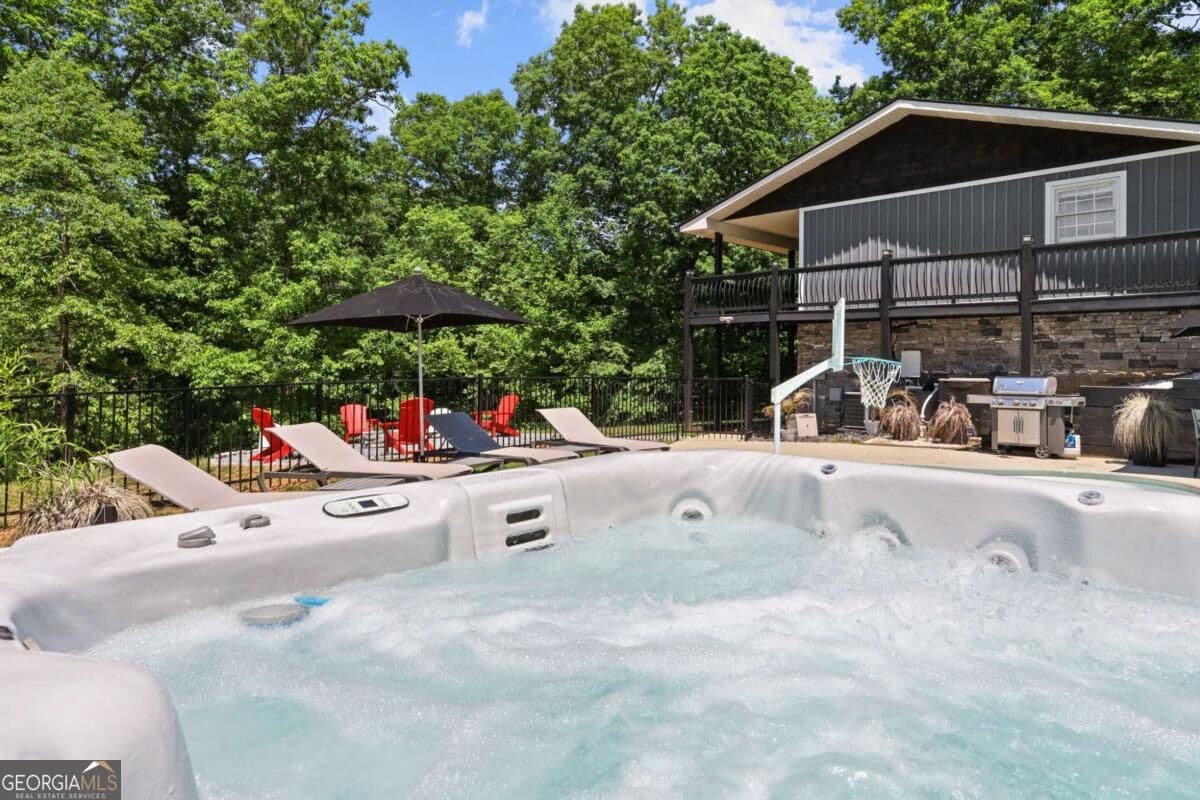3 bedroom, 2.5 bathroom, 1,728 sq ft single family residence for sale at 45 Sun Valley Drive, Mineral Bluff, GA 30559 — photo 3