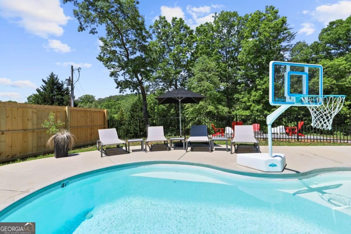 3 bedroom, 2.5 bathroom, 1,728 sq ft single family residence for sale at 45 Sun Valley Drive, Mineral Bluff, GA 30559 — photo 5