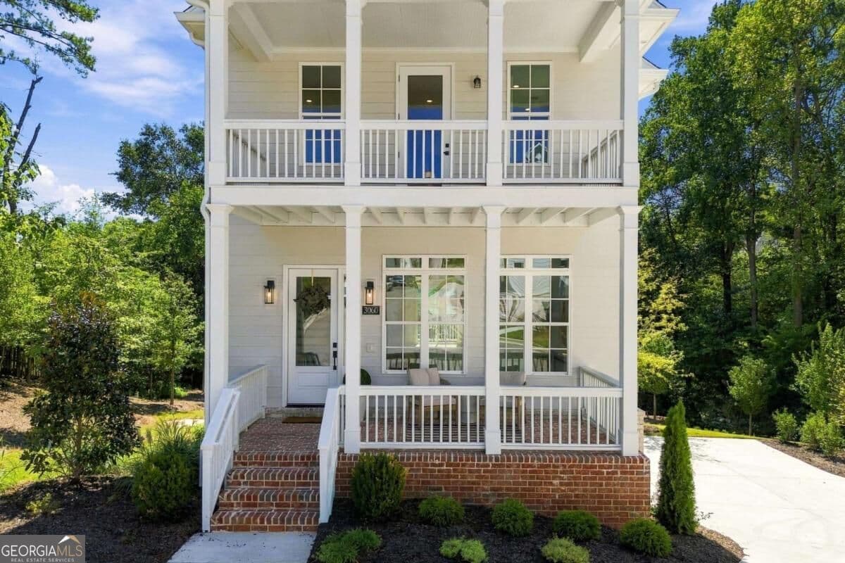 3 bedroom, 4.5 bathroom single family residence for sale at 3060 Kara Court, Roswell, GA 30076 — photo 1 of 42