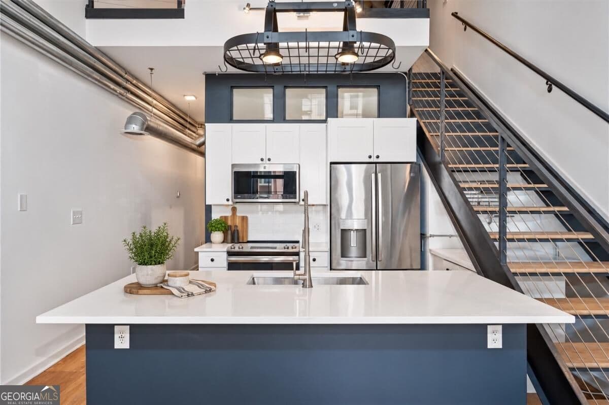 2 bedroom, 2 bathroom, 1,094 sq ft loft,condominium for sale at 260 18th Street 10314, Atlanta, GA 30363 — photo 2