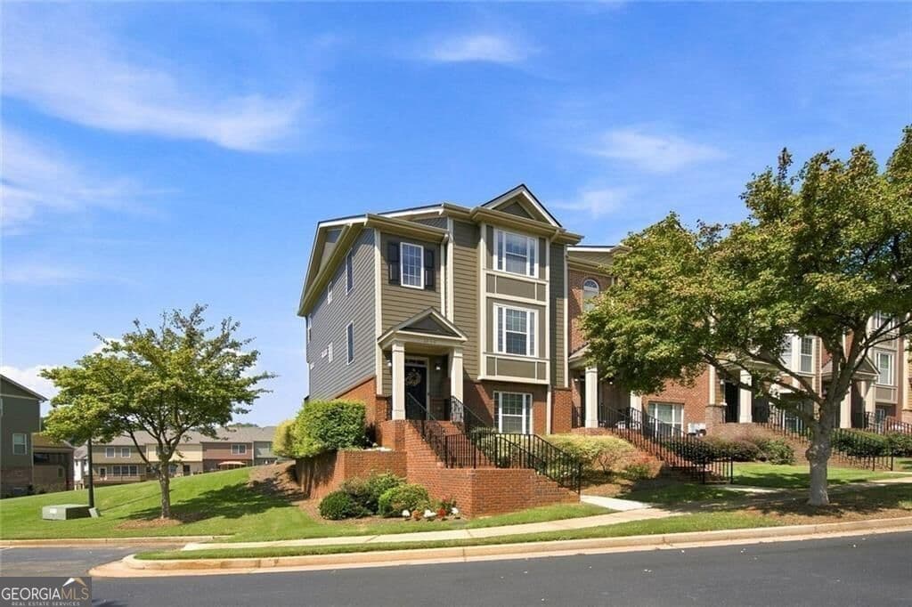 4 bedroom, 3.5 bathroom, 2,034 sq ft townhouse for sale at 3944 Covey Flush Court, Smyrna, GA 30082