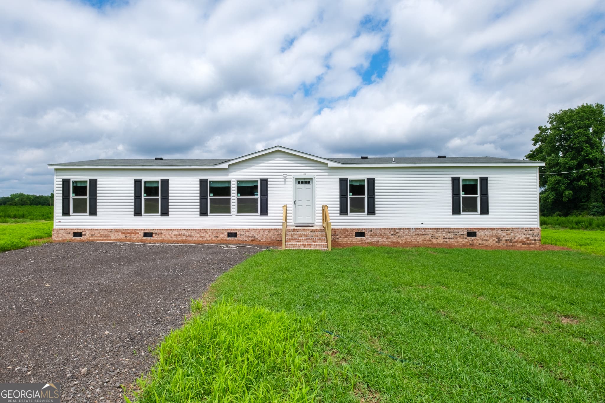 4 bedroom, 2 bathroom, 1,768 sq ft manufactured home,single family residence under contract at 444 LB Hall Road, Garfield, GA 30425