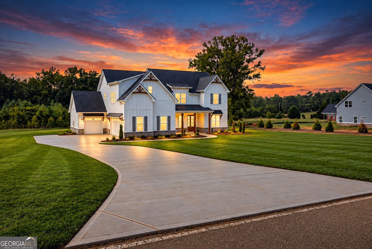 5 bedroom, 4 bathroom, 3,843 sq ft single family residence for sale at 137 Twin Oaks Drive, Hampton, GA 30228