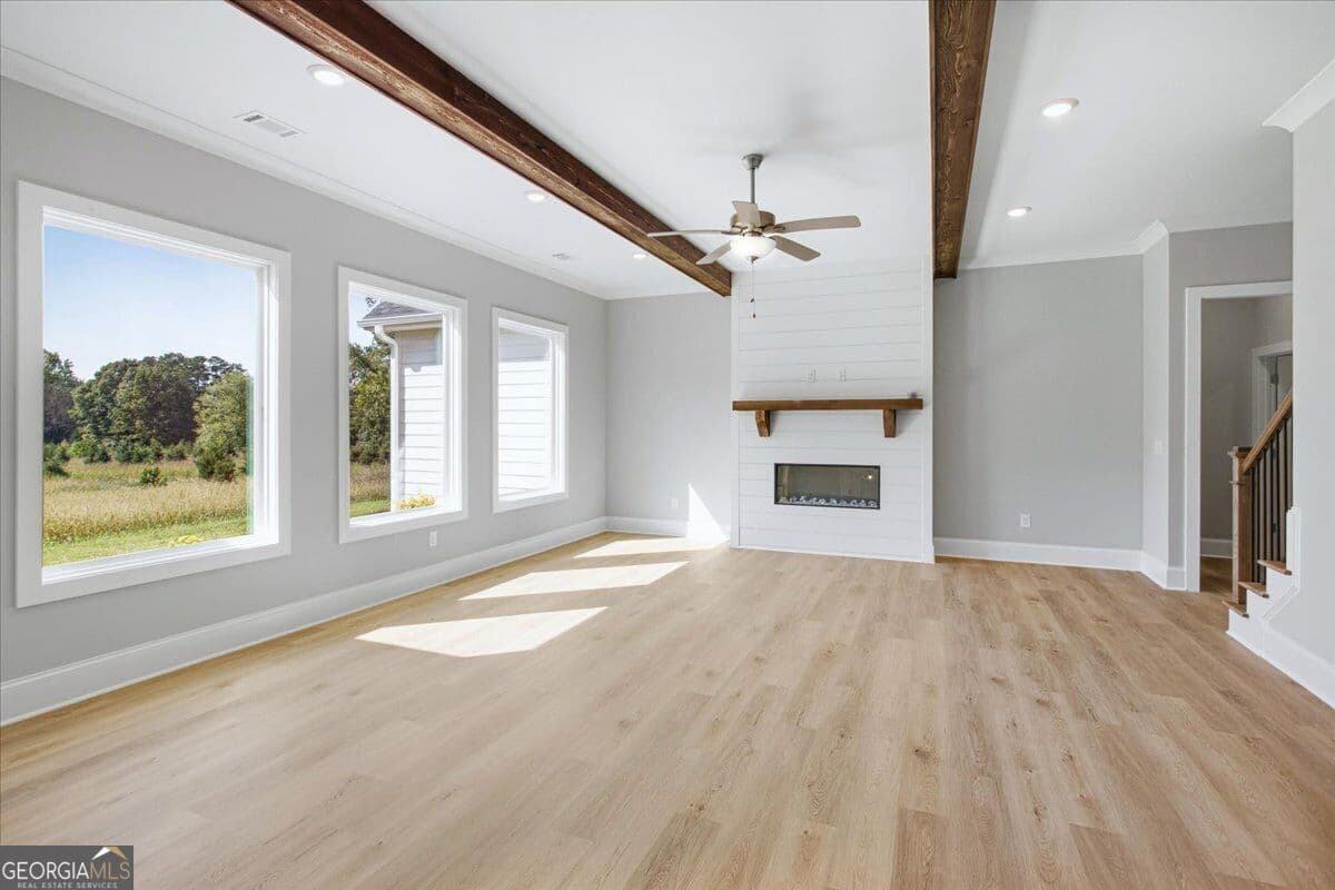5 bedroom, 4 bathroom, 3,843 sq ft single family residence for sale at 137 Twin Oaks Drive, Hampton, GA 30228 — photo 4