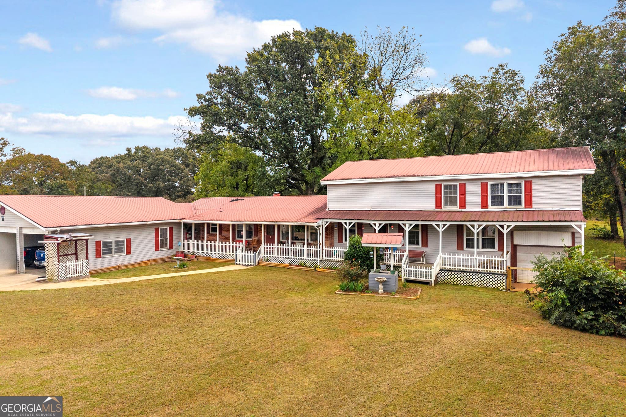 5 bedroom, 3 bathroom, 3,188 sq ft single family residence for sale at 275 Arlin Williams Road, Toccoa, GA 30577 — photo 3