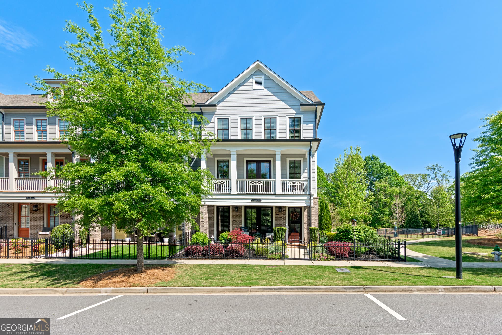 4 bedroom, 3.5 bathroom, 2,740 sq ft townhouse sold at 130 Inwood Walk, Woodstock, GA 30188
