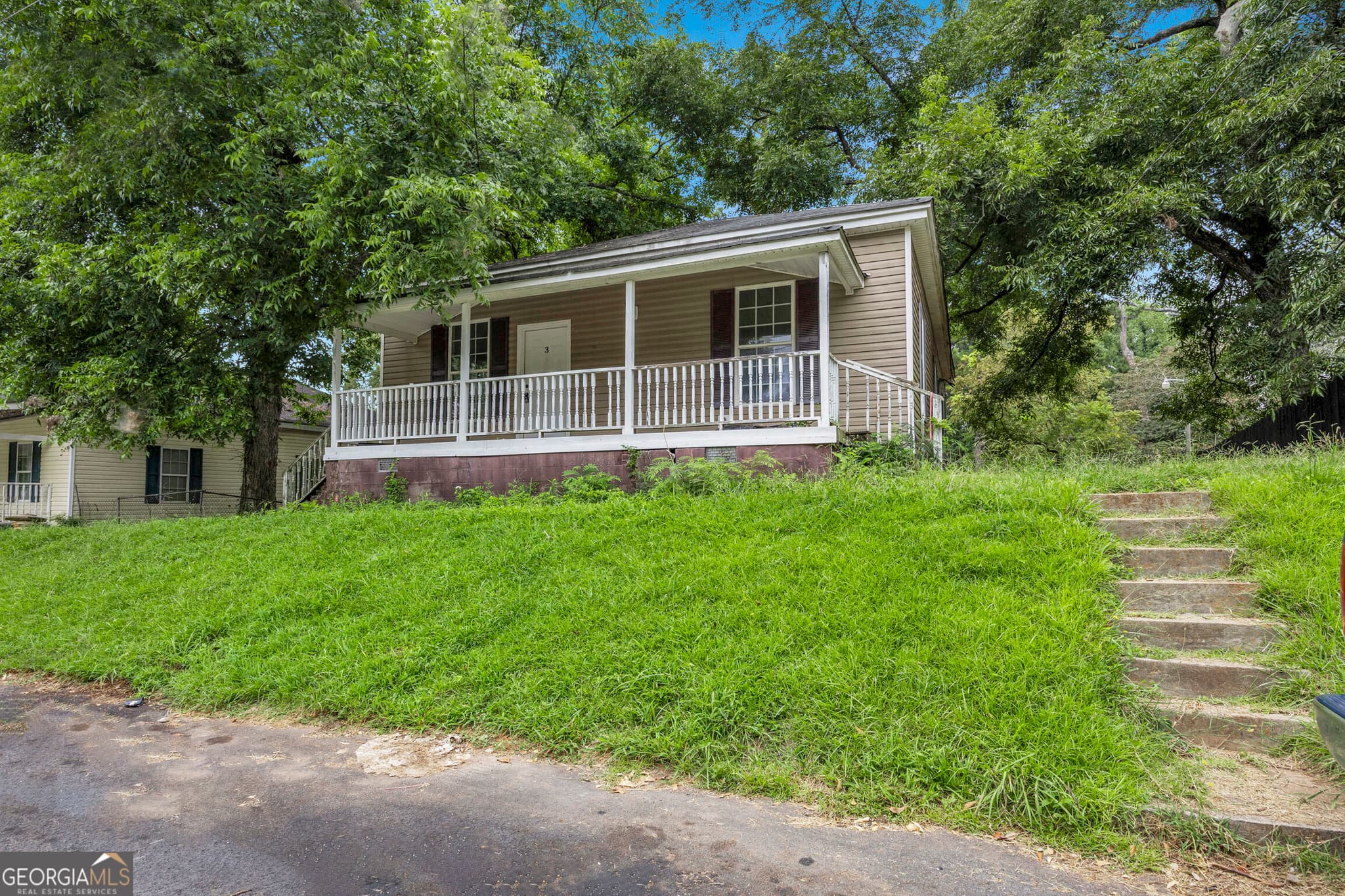 3 bedroom, 2 bathroom, 1,566 sq ft single family residence for sale at 3 Spruce Street, Porterdale, GA 30014 — photo 3